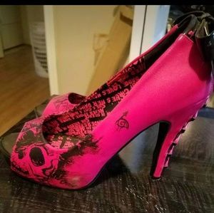 Iron Fist Size 8 Skull Heels